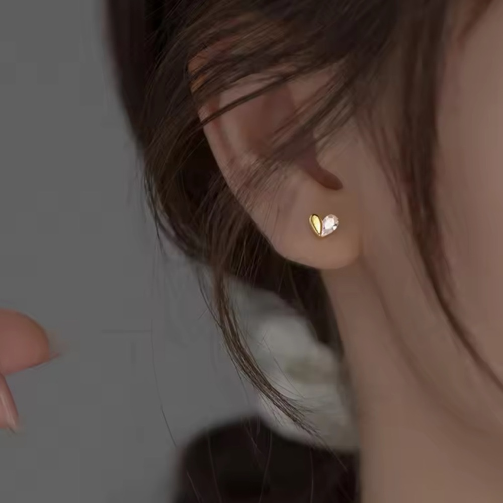 COPY - Real 925 Sterling Silver Zircon Heart Stud Earrings - Picture 2 of 4